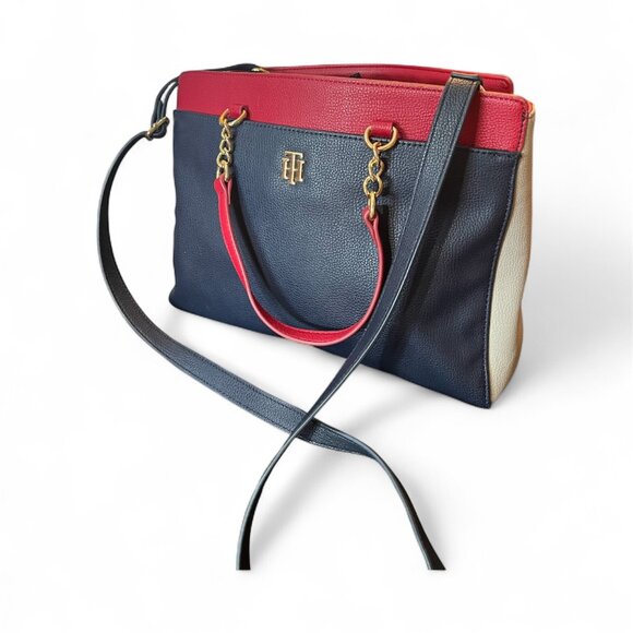 Tommy Hilfiger - Picture 2 of 3